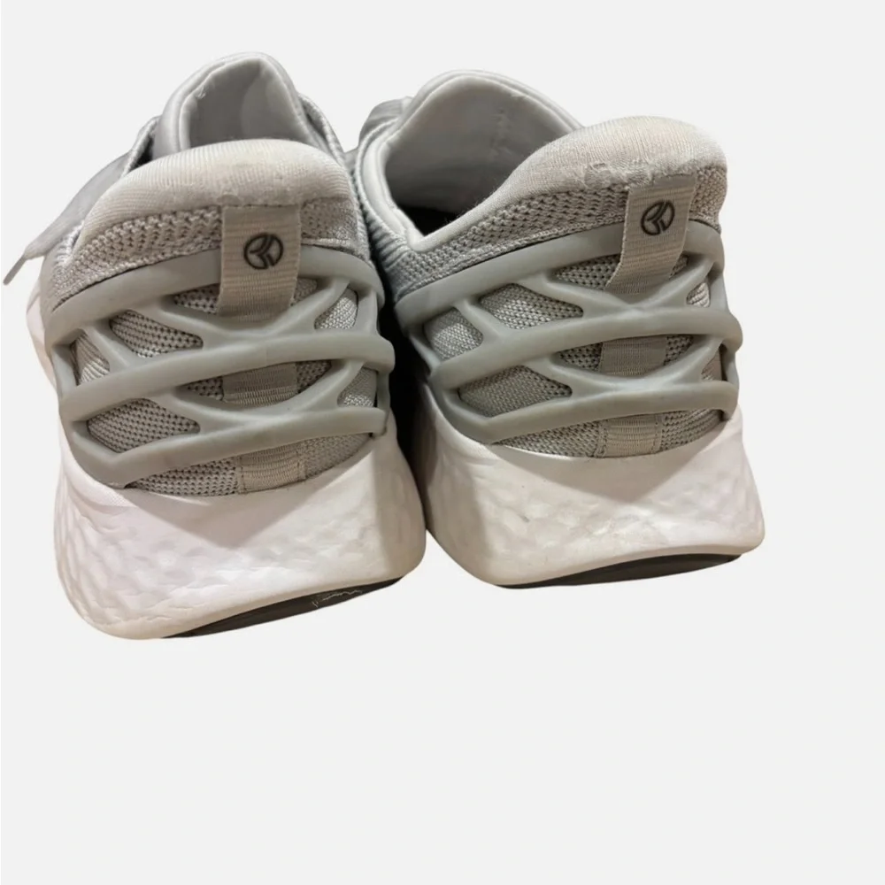 Kizik Athens Men's 10 Women's 11.5 Gray White Sneakers DATHLG01-1D Hands Free